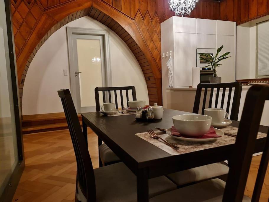 Appartements In Schoner Burganlage Йена Екстериор снимка