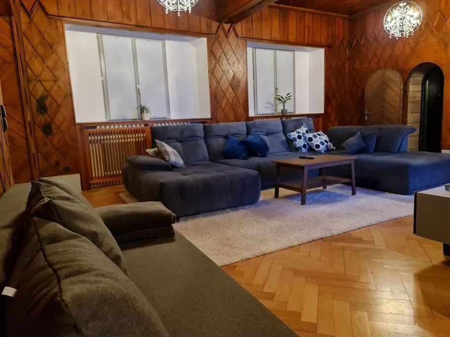 Appartements In Schoner Burganlage Йена Екстериор снимка
