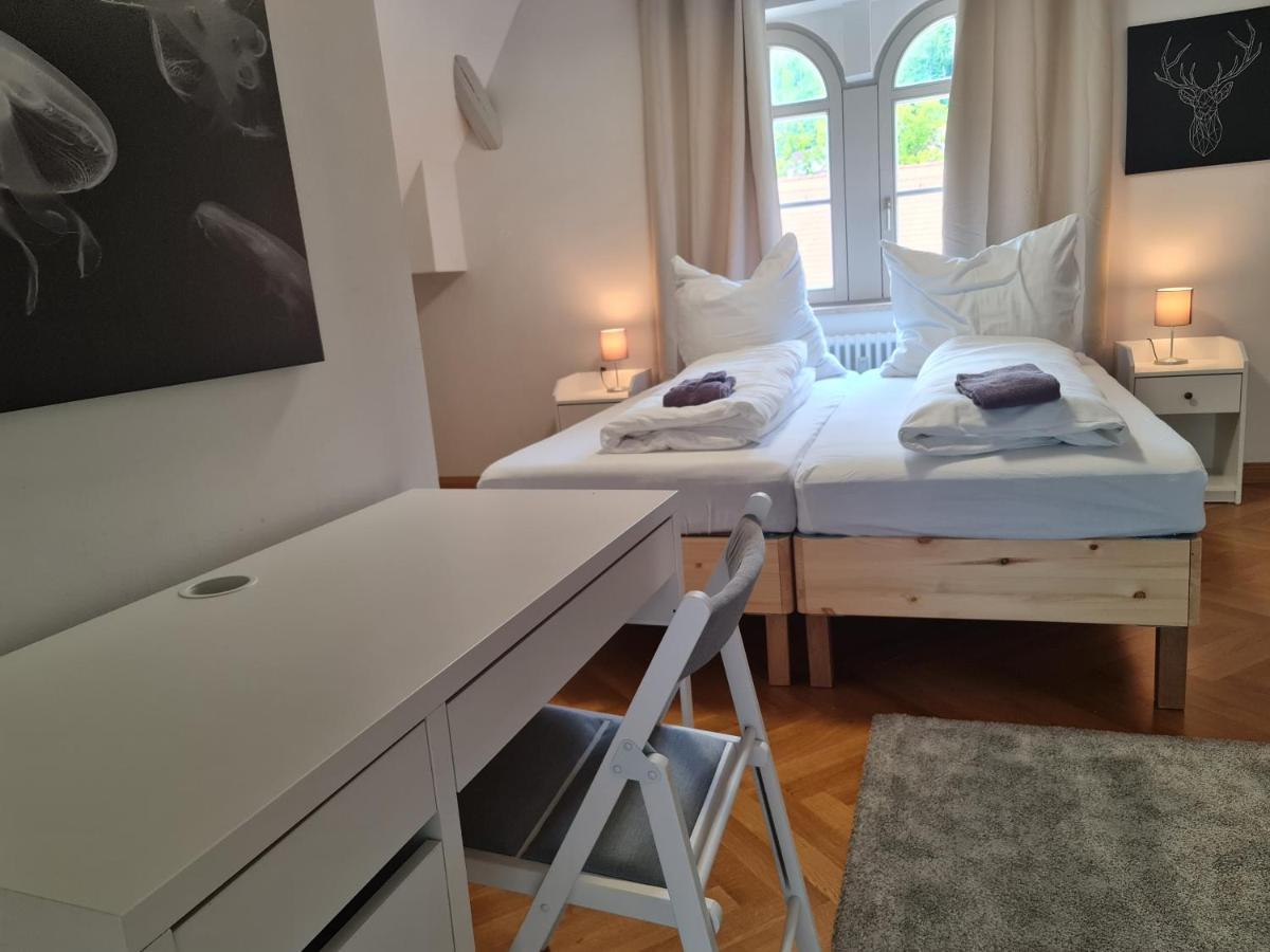 Appartements In Schoner Burganlage Йена Екстериор снимка